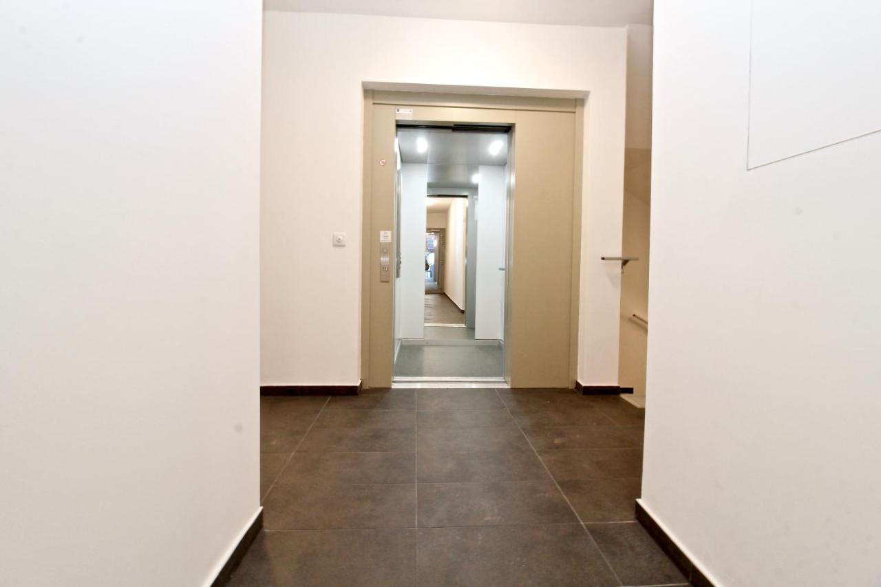 Red Flower Apartment With Pool - 5 Min To Lake Вена Экстерьер фото