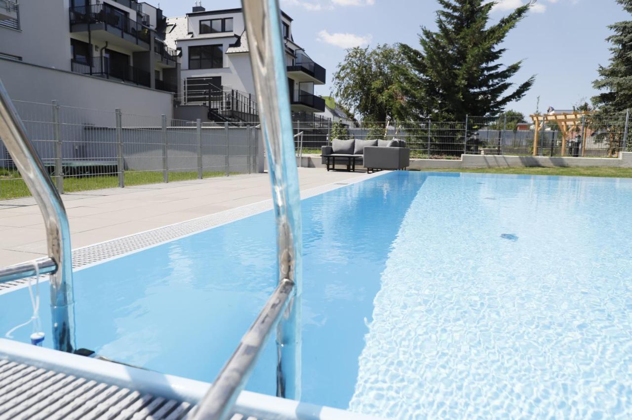 Red Flower Apartment With Pool - 5 Min To Lake Вена Экстерьер фото