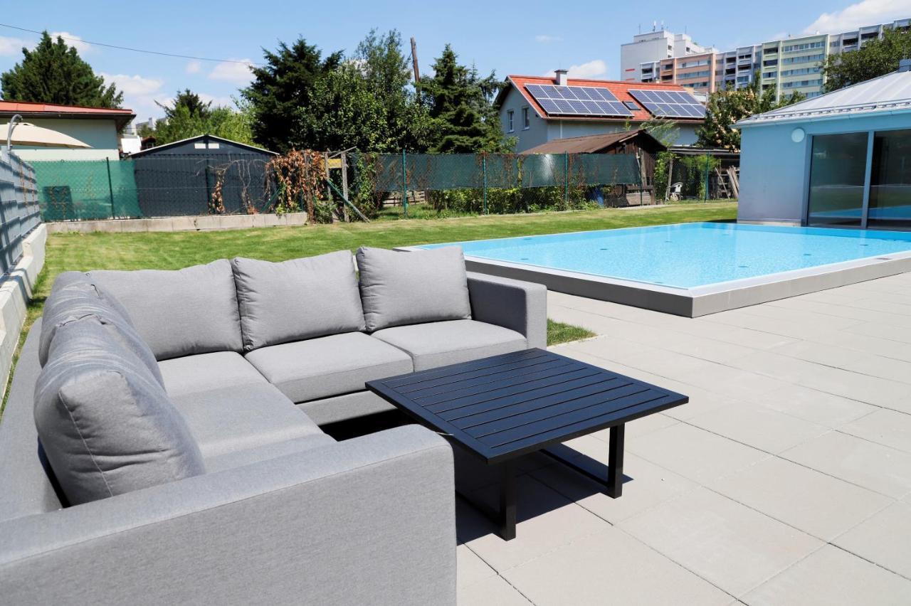 Red Flower Apartment With Pool - 5 Min To Lake Вена Экстерьер фото